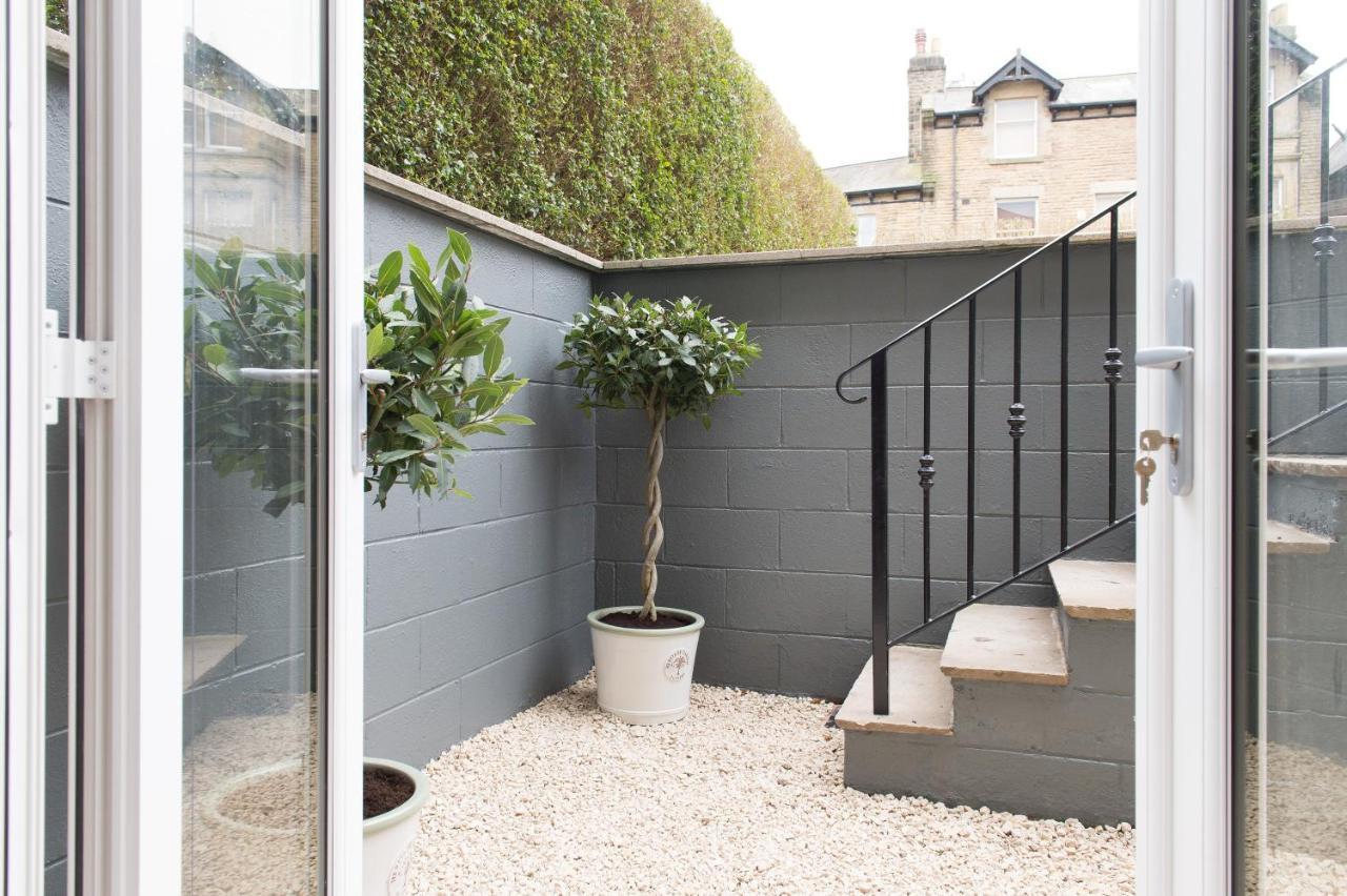 The Burrow By Harrogate Serviced Apartments Exterior foto